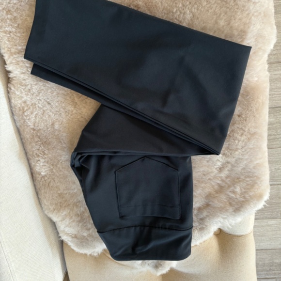 UPF 50+ Luxletic 28" Corso Pant Black size 6 - Picture 4 of 8